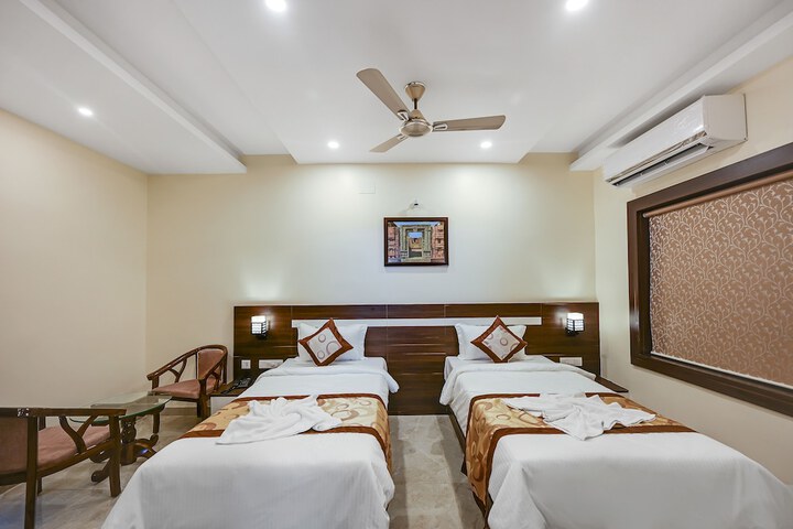 Room 7 of 28