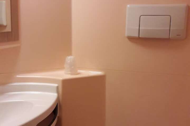 Room 14 of 24