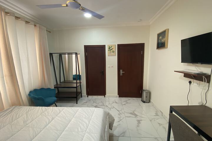 Room 5 of 13