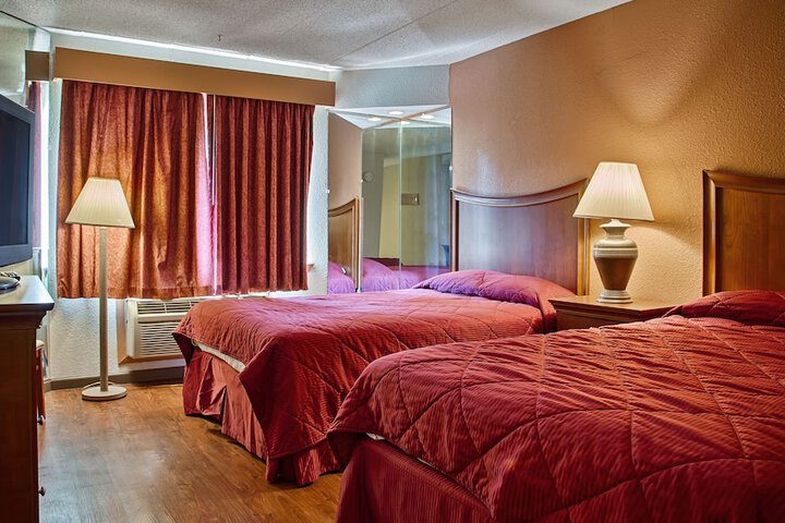 2 Double Beds (1 of 8)