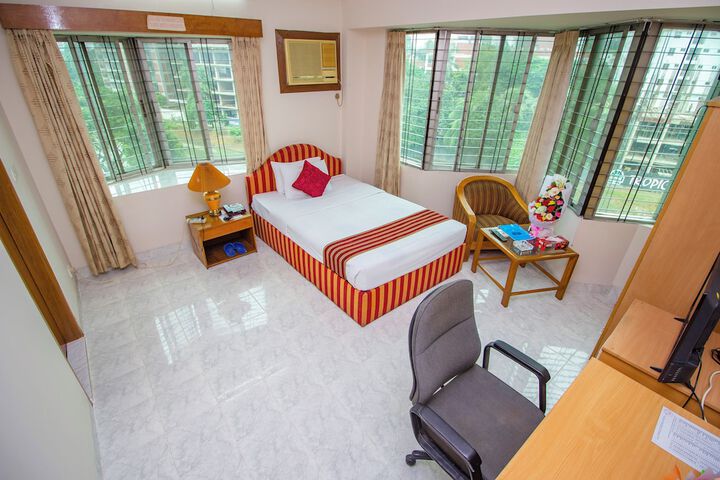 Room 6 of 43