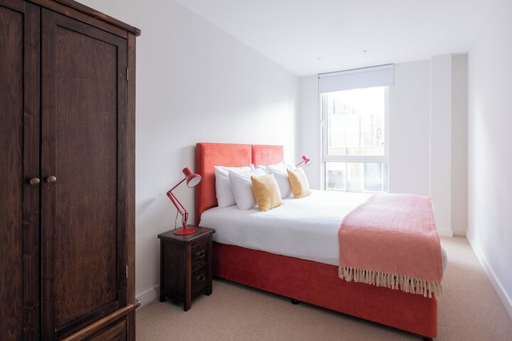 Room 7 of 25