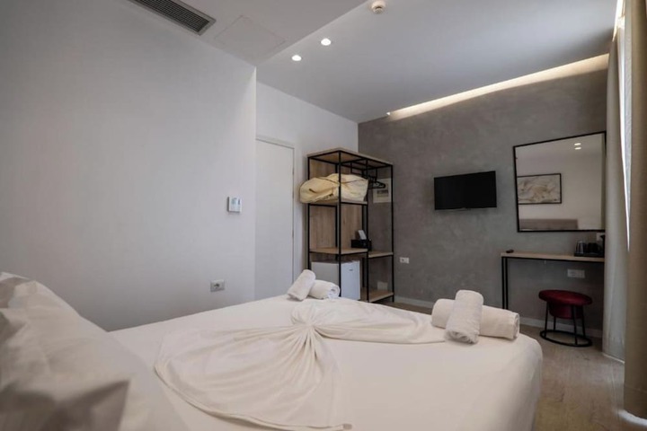 Room 25 of 91