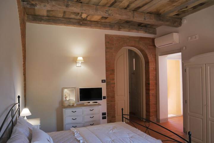 Room 7 of 62