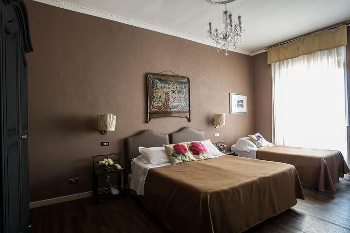 Room 49 of 90