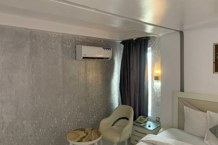 Room 8 of 23