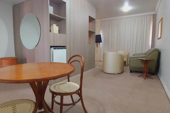 Room 22 of 80