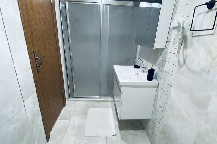 Room 4 of 30