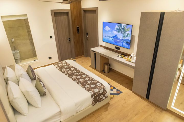 Room 62 of 221