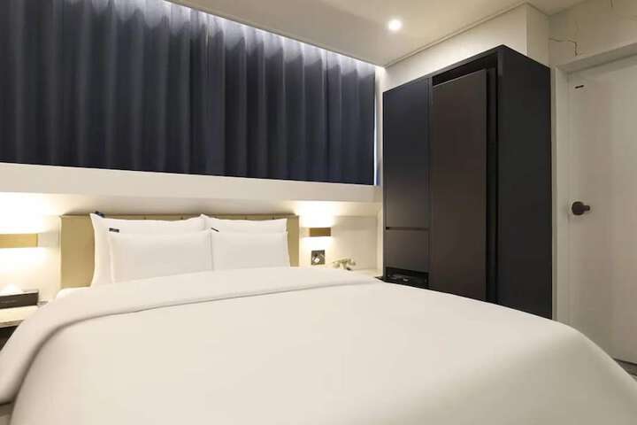 Room 14 of 109