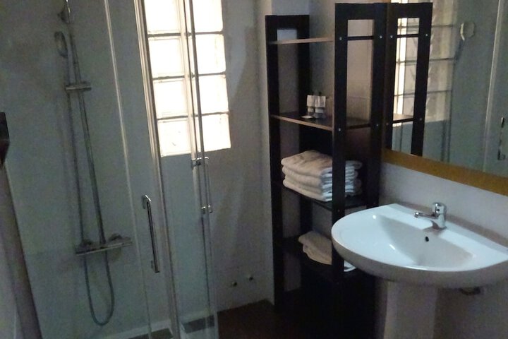 Room 22 of 32