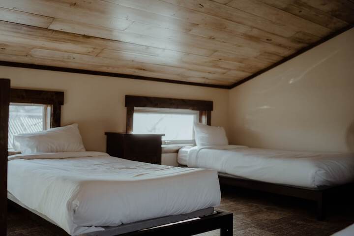 Room 14 of 100