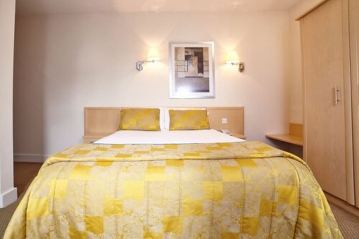 Room 26 of 72