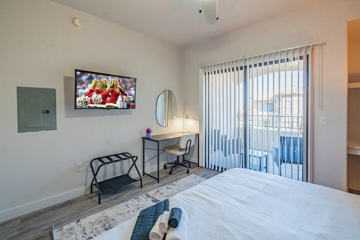 Room 27 of 193