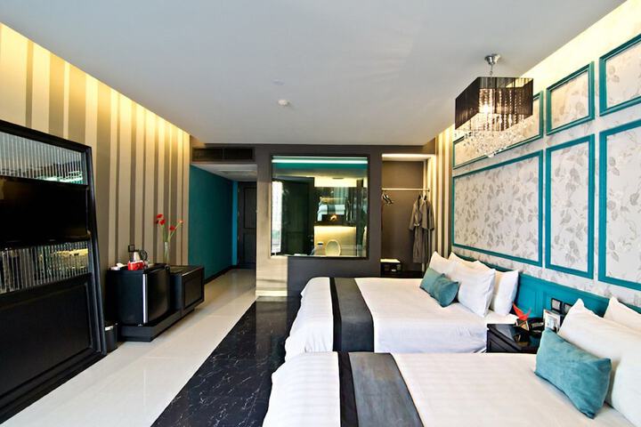 Room 6 of 89