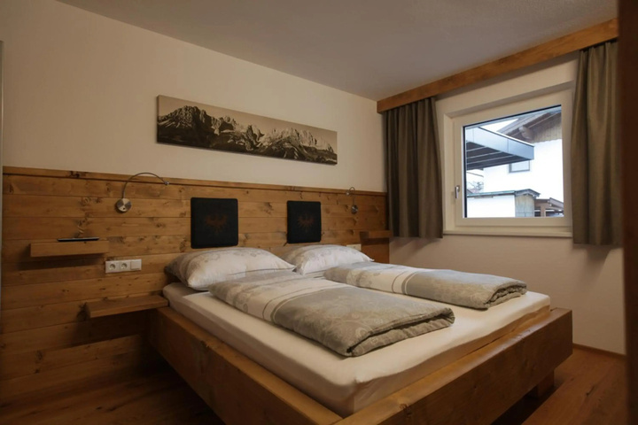 Room 2 of 17
