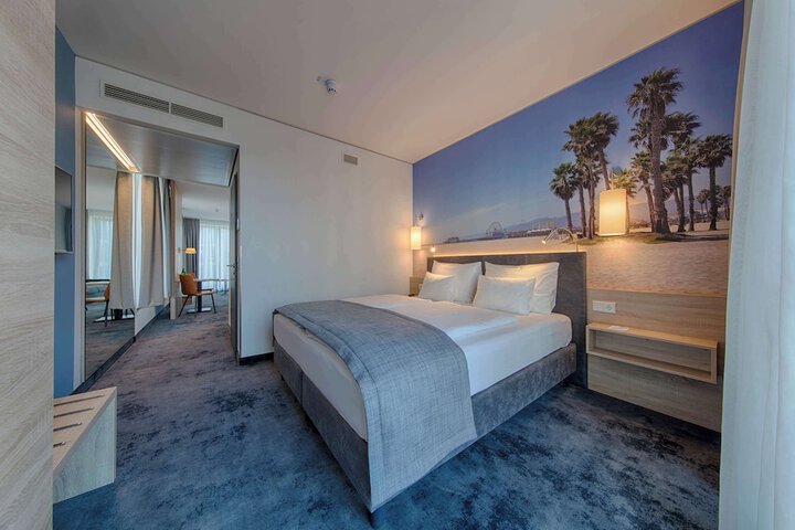Room 13 of 55