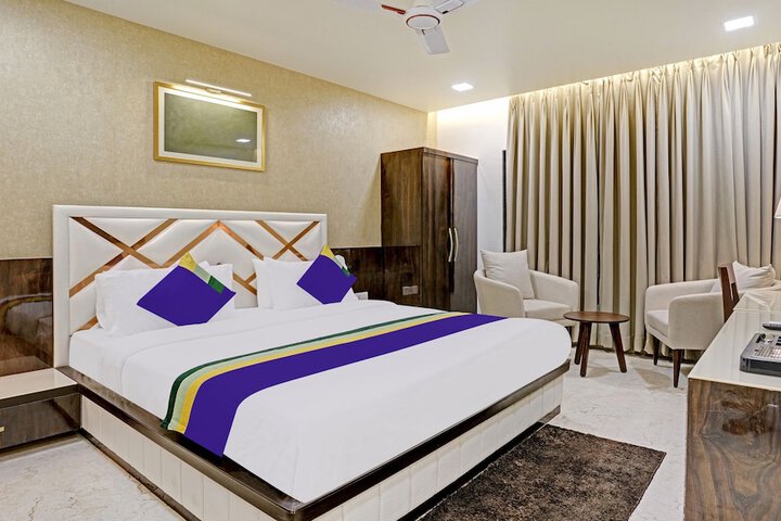 Treebo Premium Golden Bliss Trimurti Nagar Square