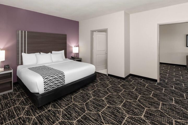 Room 21 of 36