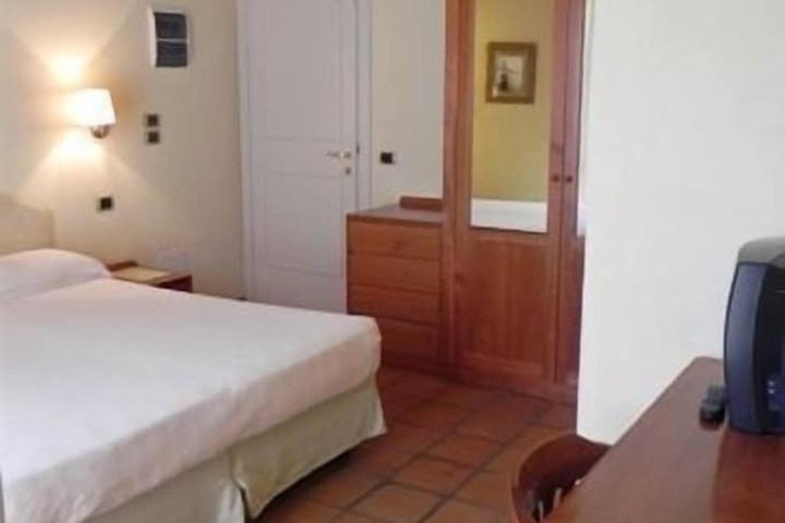Room 10 of 58