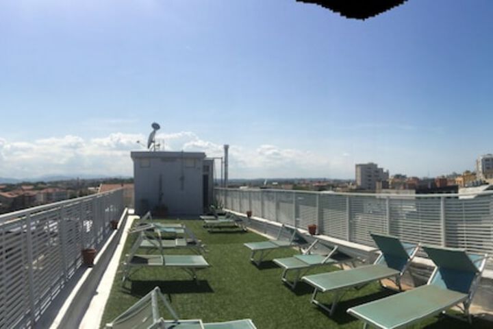 Sundeck 43 of 46