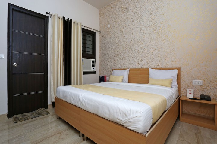 Room 16 of 36