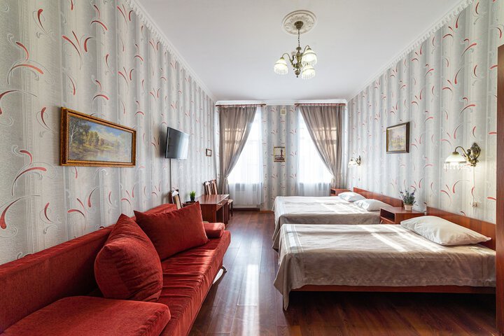 Room 34 of 176