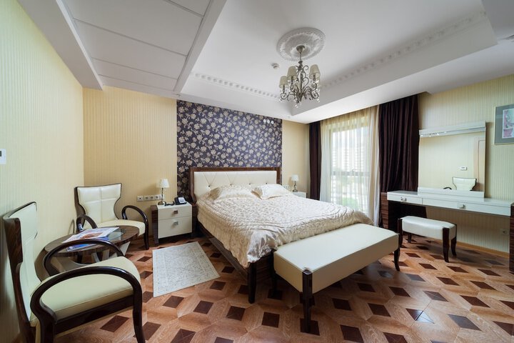 Room 11 of 78