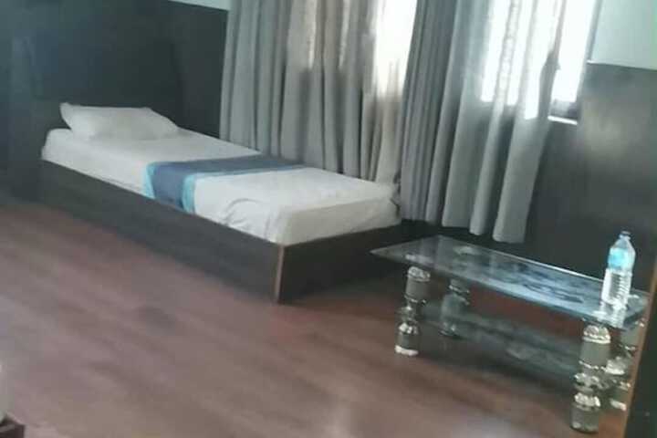 Room 6 of 46