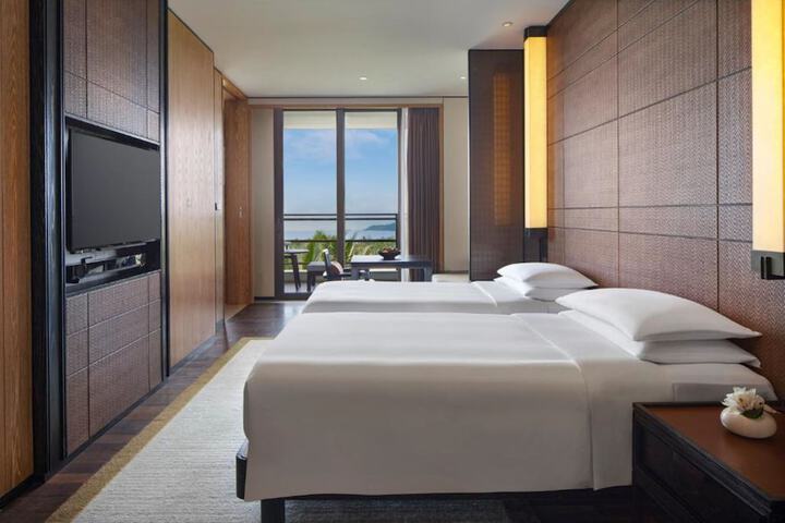 Room 13 of 116