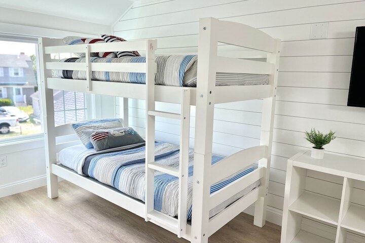 Room 33 of 88
