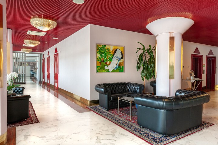 Hotel Lobby