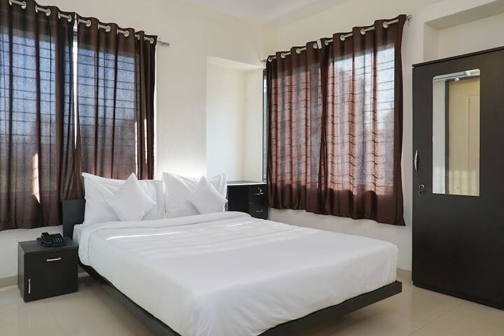 Room 6 of 7