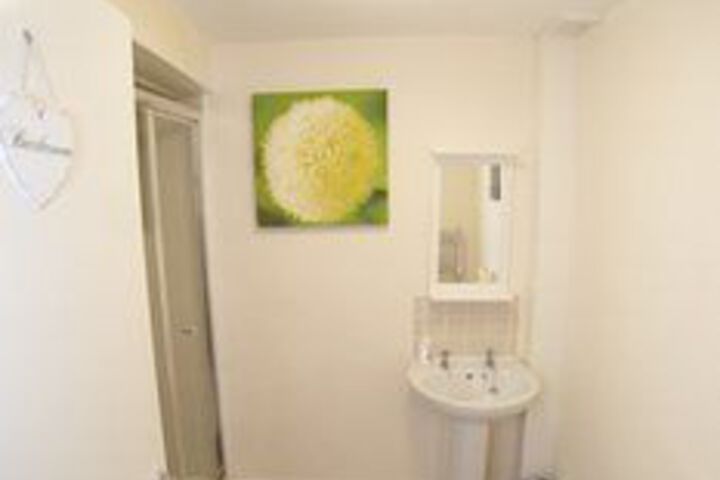 Room 2 of 29