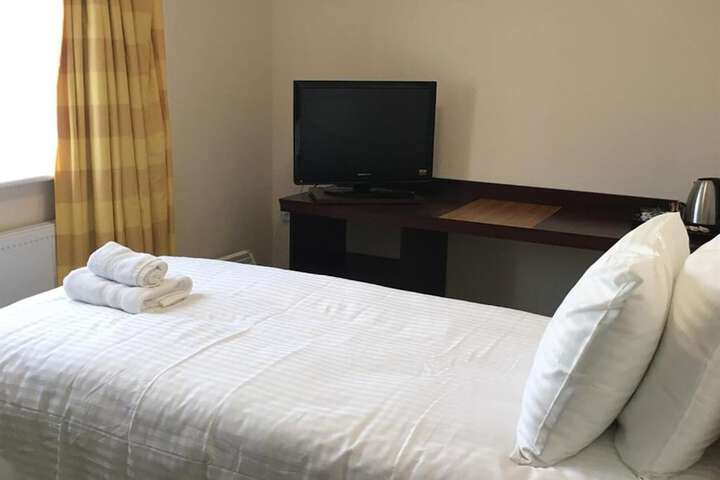 Room 5 of 40
