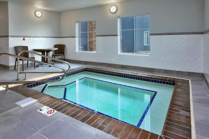 Hotel Pool