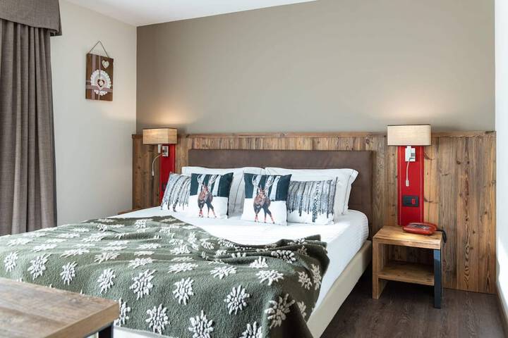 Room 35 of 186