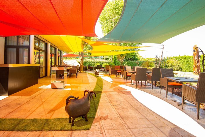 Terrace/Patio 36 of 37