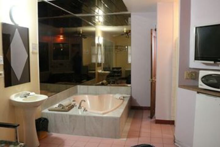 Room 41 of 54