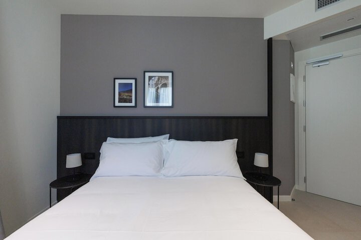 Room 44 of 106