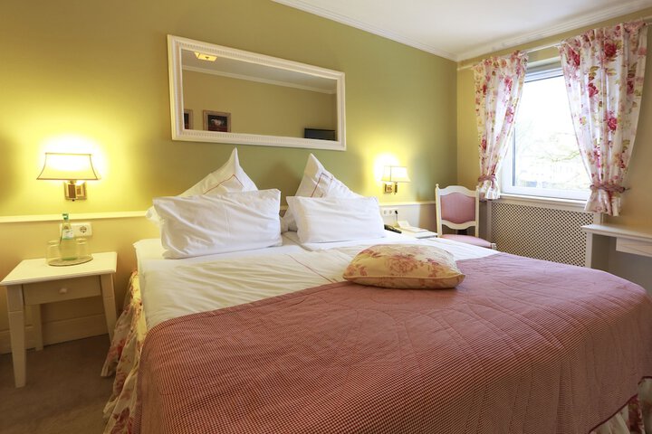 Room 5 of 49