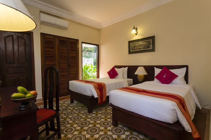 Room 10 of 68