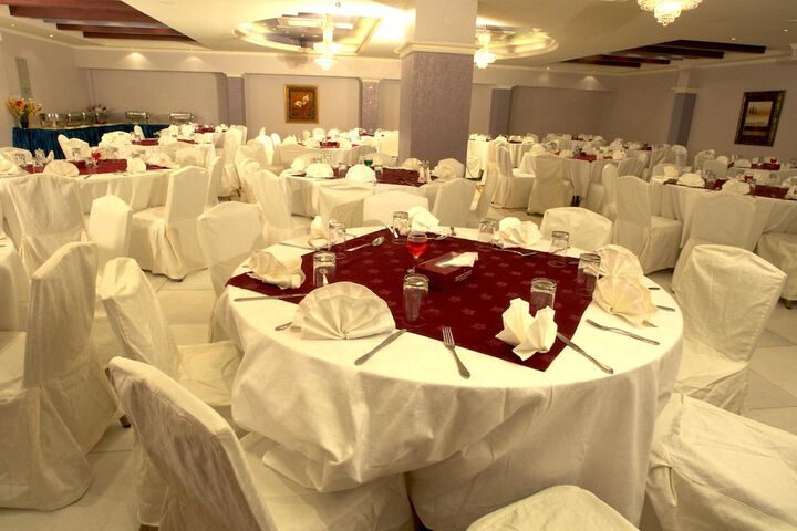 Ballroom/Hall 37 of 45