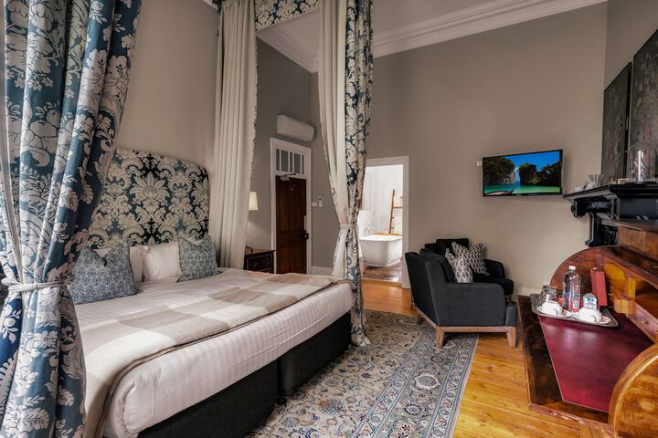 Room 12 of 41