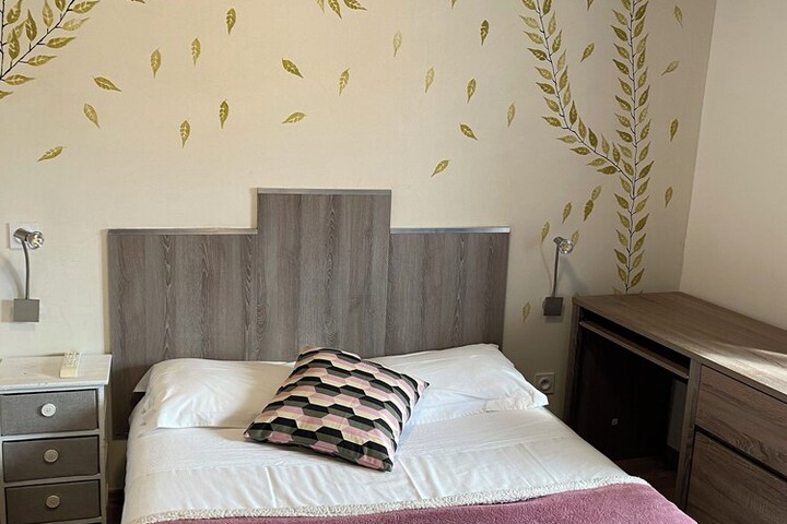 Room 14 of 25