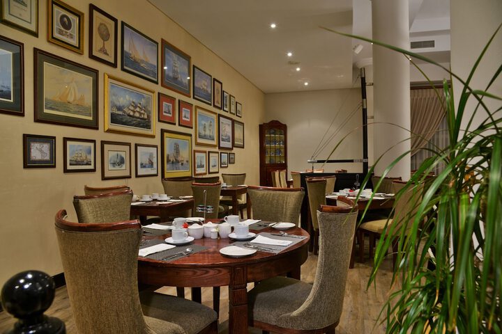 Dining 102 of 155