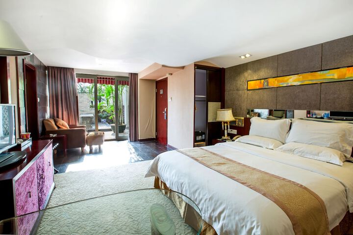 Room 12 of 31