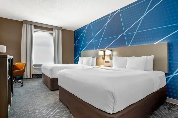 Room 11 of 19