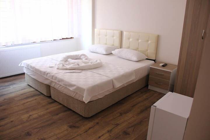 Room 28 of 54