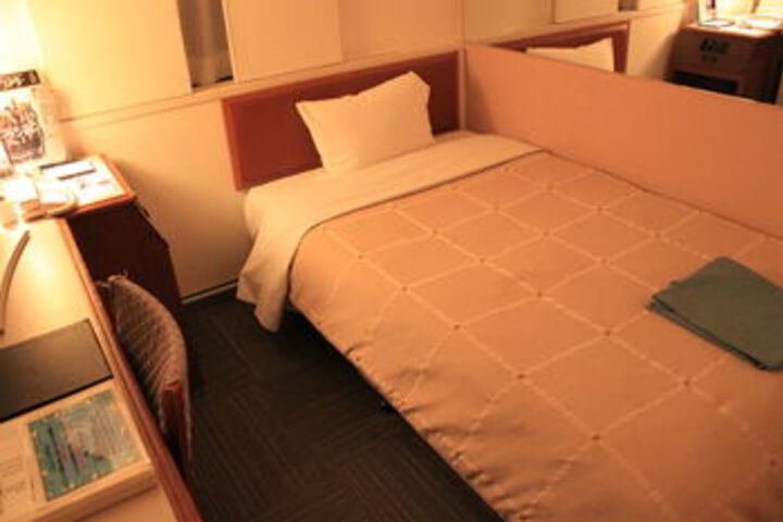 Room 12 of 31